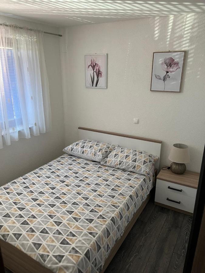 Room In Otocac Helena Bagian luar foto